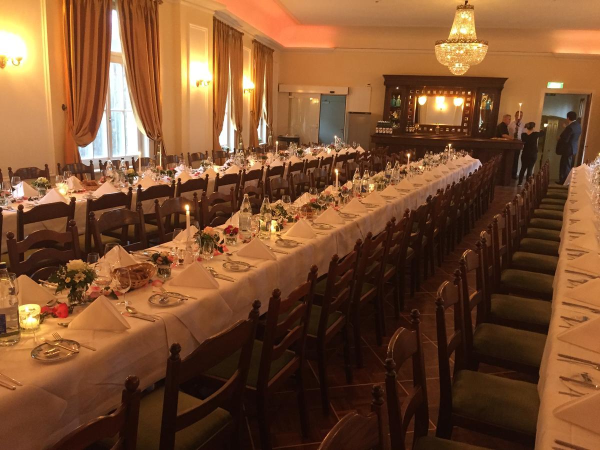 Hotel Schwert Nafels ภายนอก รูปภาพ