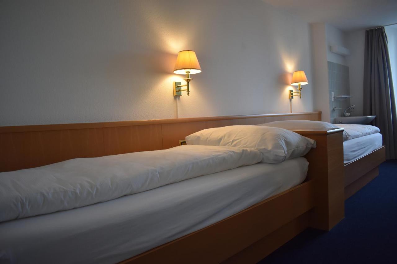Hotel Schwert Nafels ภายนอก รูปภาพ