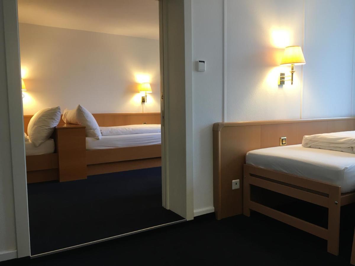 Hotel Schwert Nafels ภายนอก รูปภาพ