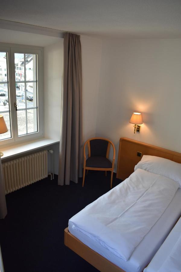 Hotel Schwert Nafels ภายนอก รูปภาพ