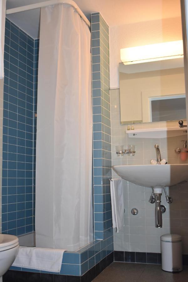 Hotel Schwert Nafels ภายนอก รูปภาพ